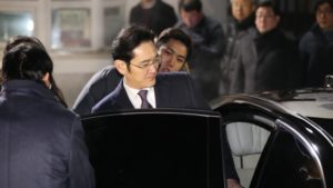 Samsung heir spared arrest
