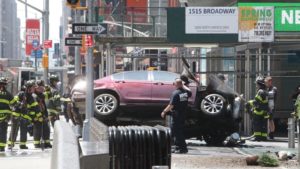 Vehicle strikes pedestrians in Times Square