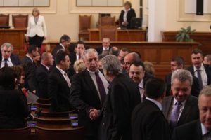 министри