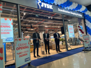Alex-Bratu,-Jan-Bogh-and-Rami-Jensen-opening-the-first-JYSK-store-in-Turkyie