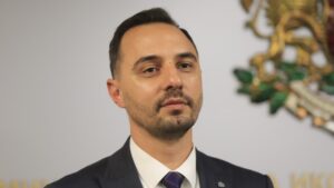 Богдан Богданов