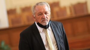 Хиновски.