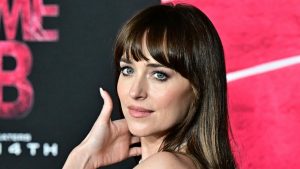 dakota-johnson-1-gty-gmh-240305_1709663712924_hpMain_16x9_992